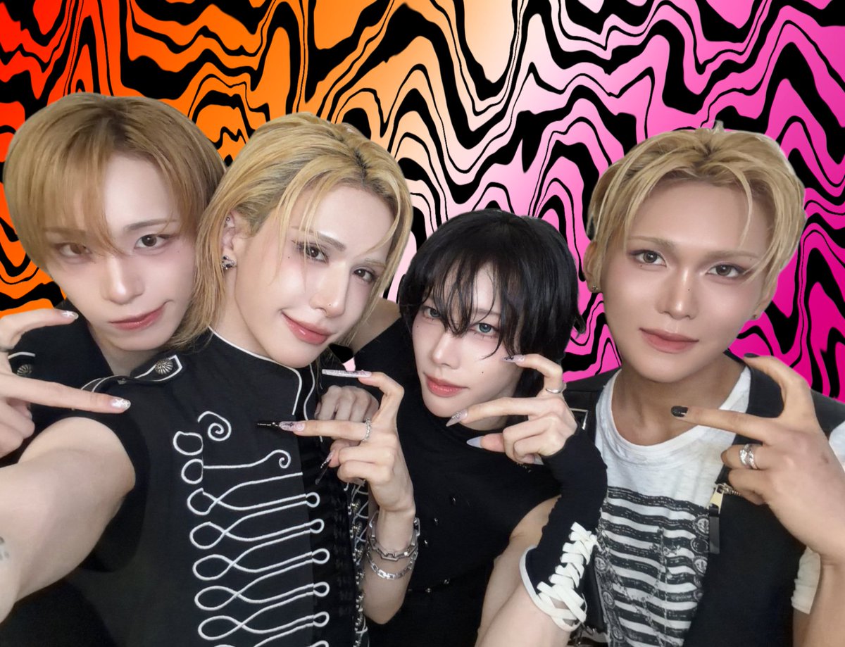 QueerPrideEdits's tweet photo. I did emo XLOV again 😌 PT 2/3 https://t.co/AHHkGun3Mi