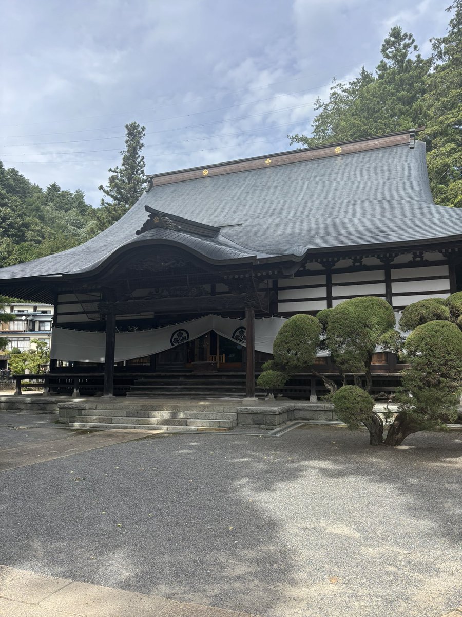 mkqlsw's tweet photo. 帰省ついでに仏像探しで仏法紹隆寺へ。
アピールポイントは歴史的な背景もある普賢菩薩（1枚目）になるんだけど、個人的には十一面観音（2枚目）も相当よかった。大きいとやっぱり迫力ある。
写真NGだったけど宝物殿も小さいながら見所十分。
#仏法紹隆寺 https://t.co/LWljbXdEih
