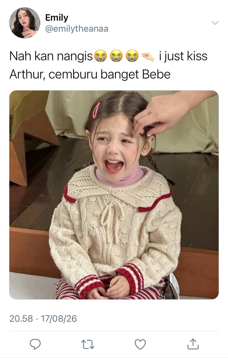 reversessoul's tweet photo. bebe cemburu ke mommy https://t.co/gkSSWrYKUC