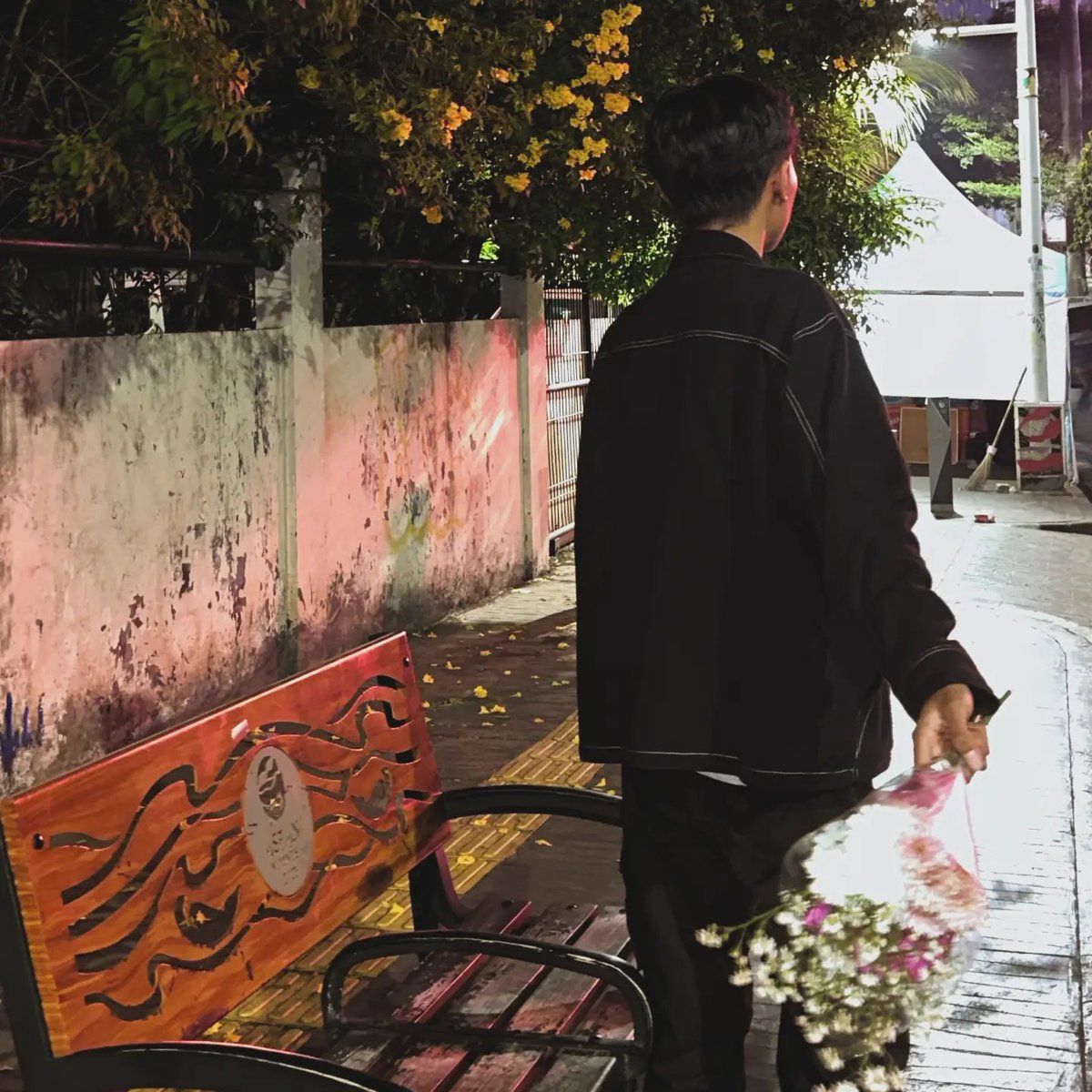 Elanoaoa's tweet photo. Temanya :lelah menunggu cinta https://t.co/eFdjoN90OD