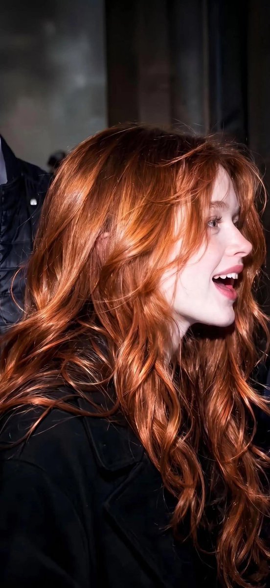 dreamy_eyess01's tweet photo. Sadie Sink 🔥🔥 

U can't be this gorgeous https://t.co/k0VGPAdWkc