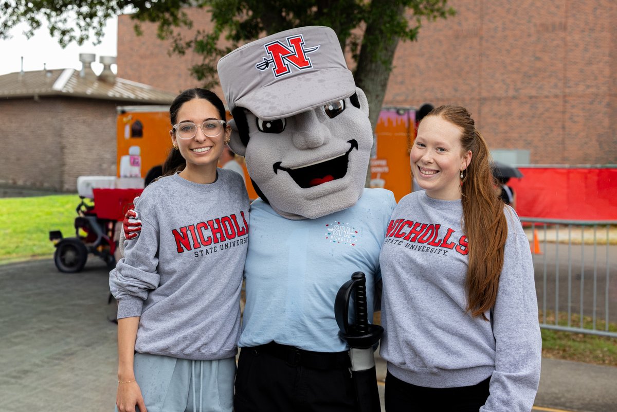 ulsystem's tweet photo. Welcome back, Colonels! ❤️🩶 Classes begin today at @NichollsState; time to embrace new opportunities and connect with your community. 
#ULSystem #NichollsState #OneSystemOneMission https://t.co/QCxpoamzqw