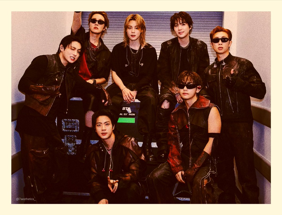 7aesthetics_'s tweet photo. lovies. https://t.co/6cbrQYRfLn