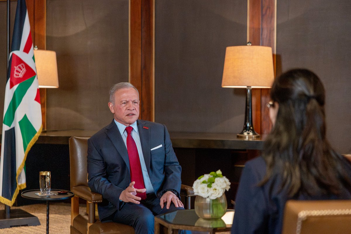 RHCJO's tweet photo. His Majesty @KingAbdullahII gives an interview with Xinhua, the People’s Republic of China’s official news agency, focusing on relations between #Jordan and #China
Full interview: https://t.co/Df2kslvh3y https://t.co/tf3v9FNv2Z