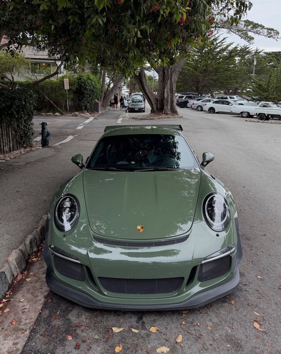 Shtreetwear's tweet photo. New Porsche 911 GT3 RS https://t.co/CBZargMBPT