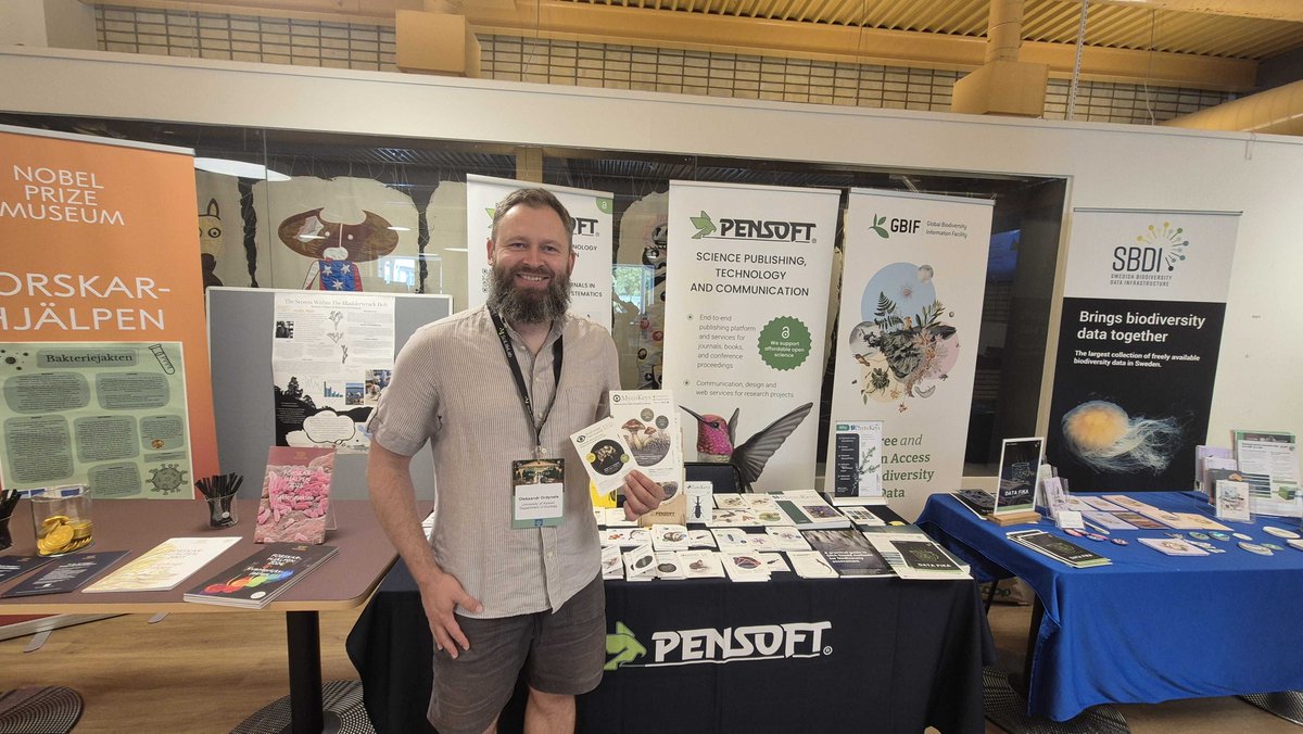 MycoKeys's tweet photo. 🎉 We were delighted to welcome Oleksandr Ordynets to the @Pensoft booth at #biosyst2026!
👉 Ordynets is an author and reviewer for our journal! Check out one of their papers on the genus Subulicystidium here: https://t.co/9nU1ayHOpT
@SystAssn @uppsalauni https://t.co/QB0EhiGk8u