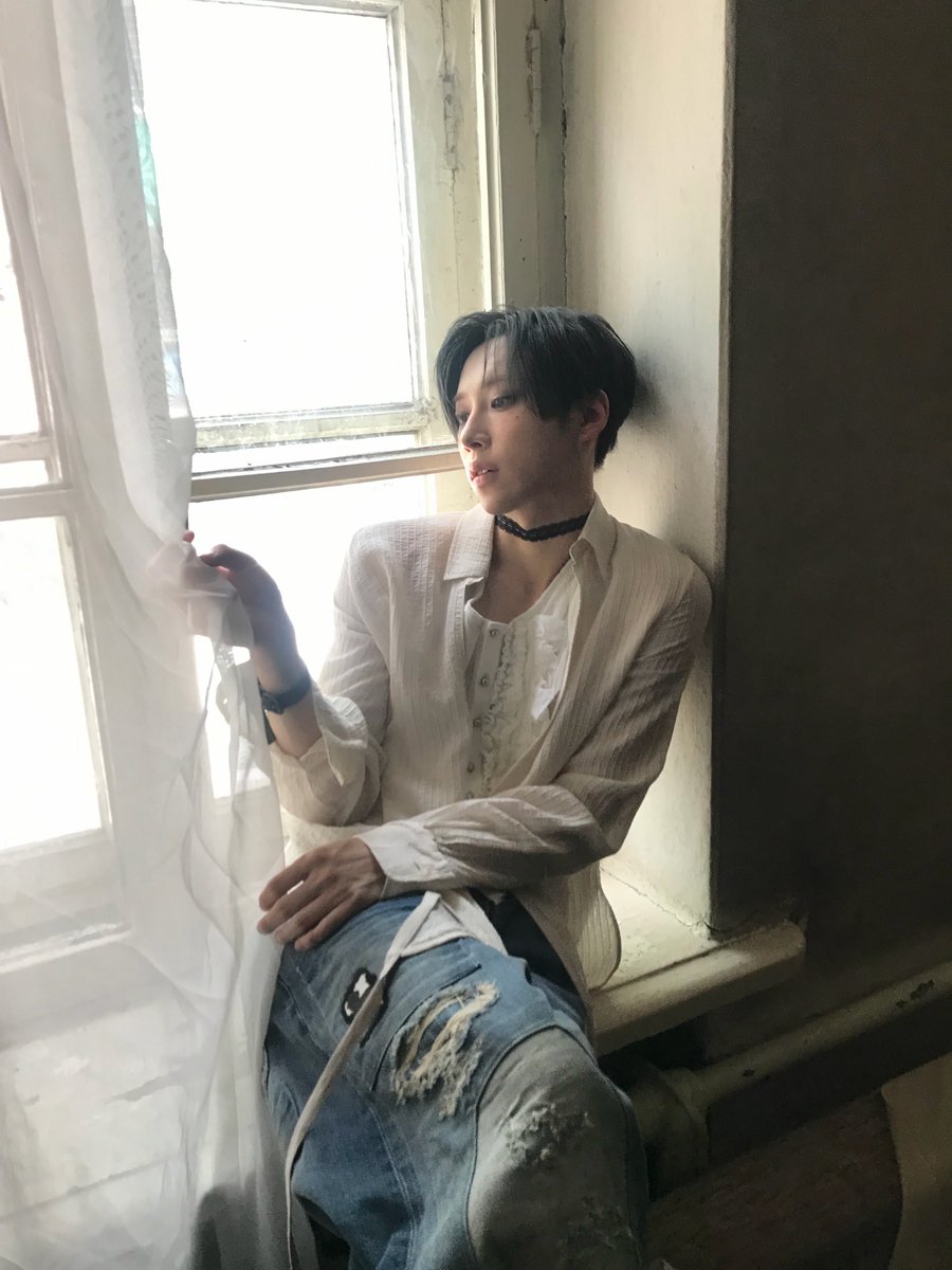 ZJH_27's tweet photo. 260817 #아르노 https://t.co/jXetAtmrv6
