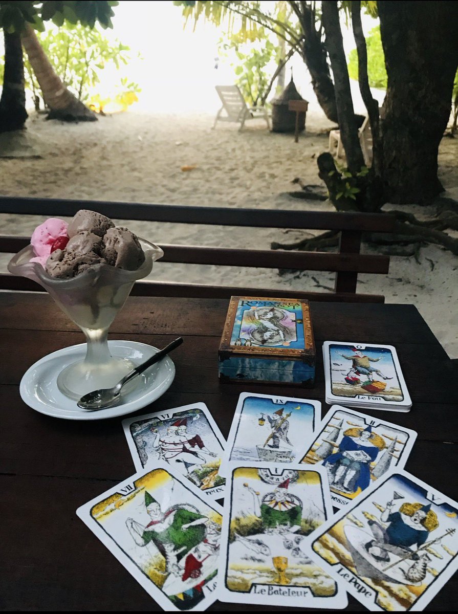 Romanseatarot's tweet photo. 残暑後少し☀️romansea
8月18（火）午後1時〜８時
高円寺ギャラリーharu
出店致します。
夢を観察し、夢とお話しする。
夢を観察すると
自分の感情、思考のクセ���わかる。自分がどのようにしたいか、なりたいかもおぼろげながらわかってくる。あとは行動して形を作るだけ。自分の夢と対話してみよう。 https://t.co/UsNCNr4vZN