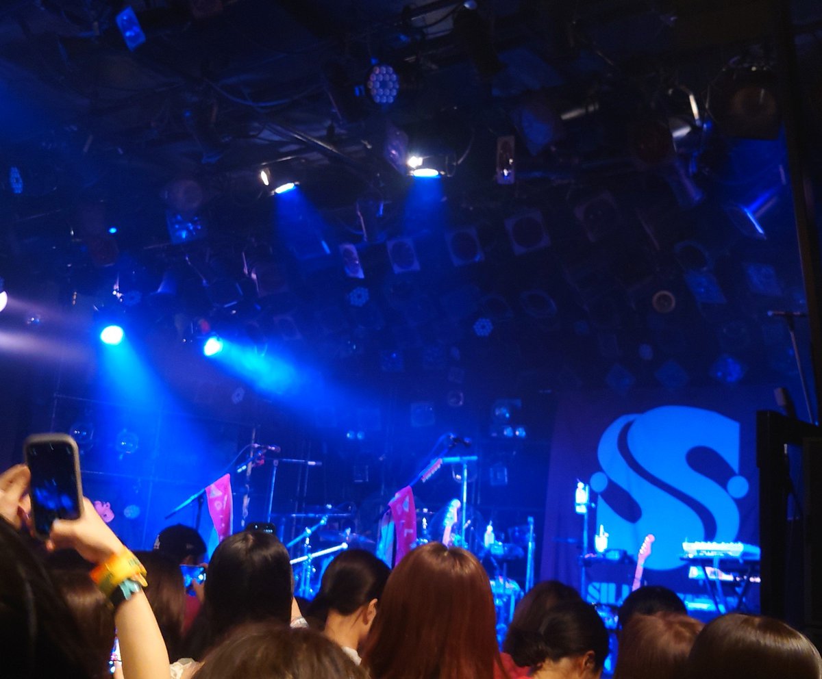 chozetsu_dotouc's tweet photo. すぅちゃん見た瞬間泣いてしまったmixi世代です😭😭
ライブに行くことは生きること。

#SILENTSIREN #八月の夜 #募るiloveyou
#会える理由ずっと探してるんだ #夏の記憶をずっと https://t.co/63c2a8ayiI