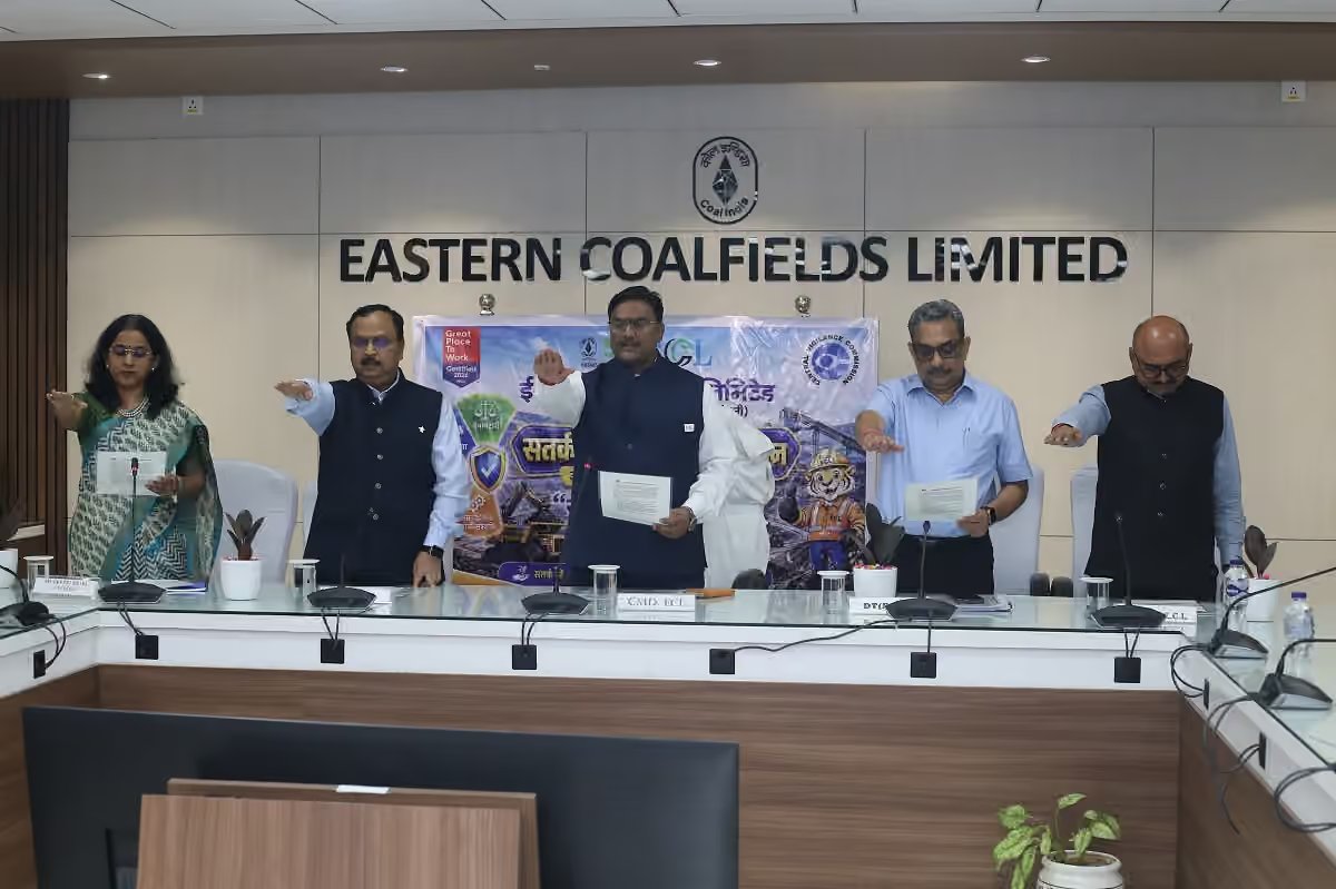 psuconnect's tweet photo. ECL launches Vigilance Awareness Campaign 2026 on ‘Probity for Prosperity’

read more at:
https://t.co/3zV50dMZJI

#ECL #VigilanceAwareness #ProbityForProsperity #PSUConnect #psu @easterncoal https://t.co/CgjeM8RPpC
