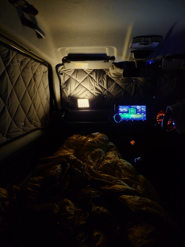pachelatta's tweet photo. そして、
車中泊、第３３回。 https://t.co/2boWEKniBo