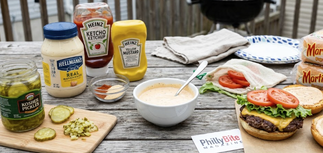 PhillyBite's tweet photo. Recreate the Iconic Shake Shack "ShackSauce" in Your Own Kitchen
"Read the full article here ⬇️(Link in comments)"
#PhillyBite #WherePhilly #ShackSauce #ShakeShack #BurgerLovers #PhillyFoodies #CopycatRecipe https://t.co/s8DaK2TBMY