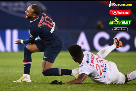 inatSport's tweet photo. Bu olayın geçmişi 2020’ye dayanıyor.

Thiago Mendes, PSG - Lyon maçında Neymar’a çok sert girip sakatlanmasına sebep oluyor.

Mendes özür diliyor ama Neymar’ın babası müdahalenin kasıtlı olduğunu söylüyor. 👀

Mendes yıllarca linç yiyor. https://t.co/mwbCINkcx7