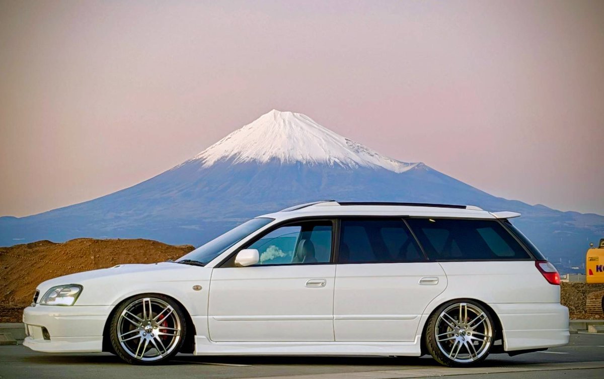 kinpiraniyaku's tweet photo. #ステーションワゴンはいいぞの会 
積載性があって、速いのが良いところだけど
何よりも「この形」が良い https://t.co/z6hY1sZqBX