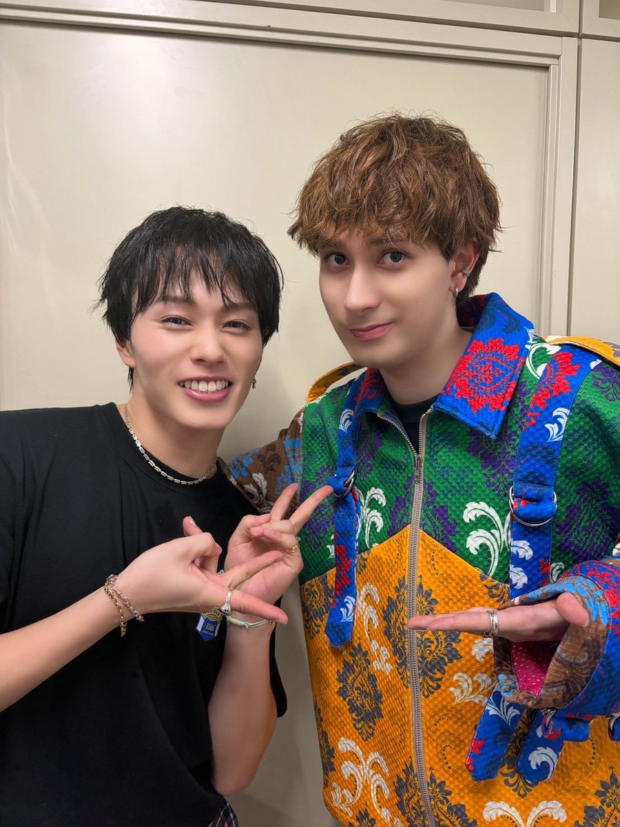 10yutaetaron's tweet photo. ジャン海渡さん、シャッフルでマサヒロくん役でバッタマンやる時に｢歯を一切仕舞わない｣という謎の枷を自らに課してたのめっちゃ笑ったwww https://t.co/W61ZZi3QSt