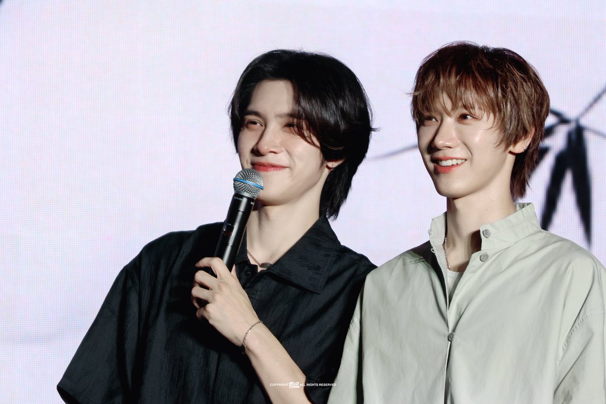 Eee_iinn_'s tweet photo. ◤•͈ᴥ•͈◥ ୭💗＝^^＝₎◞ ̑̑

260810 '鸢·Vision Wings' Listening Party
广州试听会
#威神V #WayV 
 #黄冠亨 #李永钦 #HENDERY #TEN 
#VisionWings https://t.co/xjCyW2Hohk
