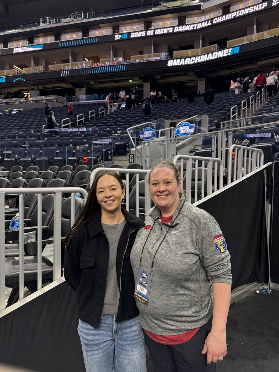 racaldwe's tweet photo. Former interns making their mark!

@kasonhuckabay - Mizzou
Kennedy Sprinkle - Dallas Cowboys
@adrianakitchen1 - Woodhalls
Maddie Avillar - USA TF
Jordyn Releford - NCAA
@_BrandonRandall - CSU
@tkwd_media - Golden State Valks
Jade Mansur - Den Nuggets
@tybarrett_7 - Zuffa Boxing https://t.co/FFkkkV1RKK