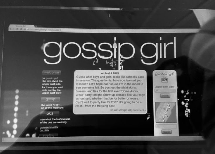 lesyeumx's tweet photo. Spotted! Just finished my comfort series after a month of living in the Upper East Side. You know you love me, XOXO… Gossip Girl. 💋 https://t.co/SPOTxjRjGl