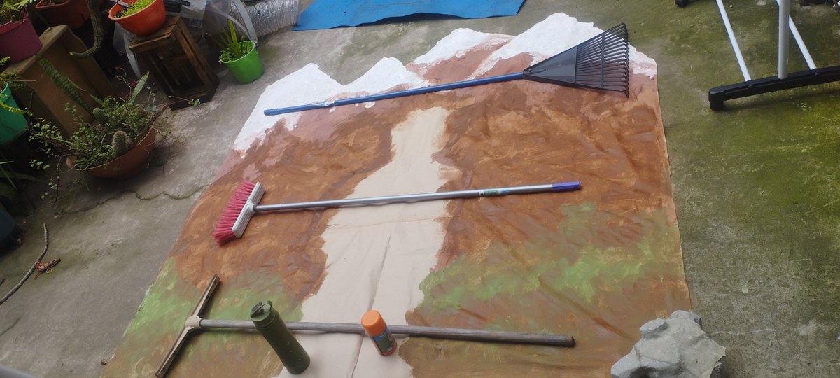 EmeryMirella's tweet photo. Si le mando eso al presiduende y le pregunto "quien falta en esta pintura? Lo ayudo, lo que está ahi es la cordillera de los Andes"
Responde:
Opción 1: yo
Opcion 2: mi hermana 
Opcion 3: Juan José de San Martín https://t.co/SRjGeqOhBT