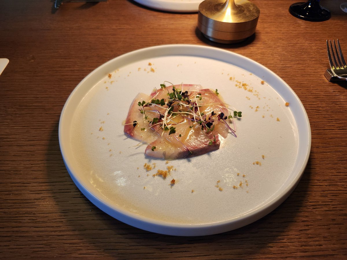 JASUMINTEEE's tweet photo. 久々のコース料理 https://t.co/ZlbA3fTZXA