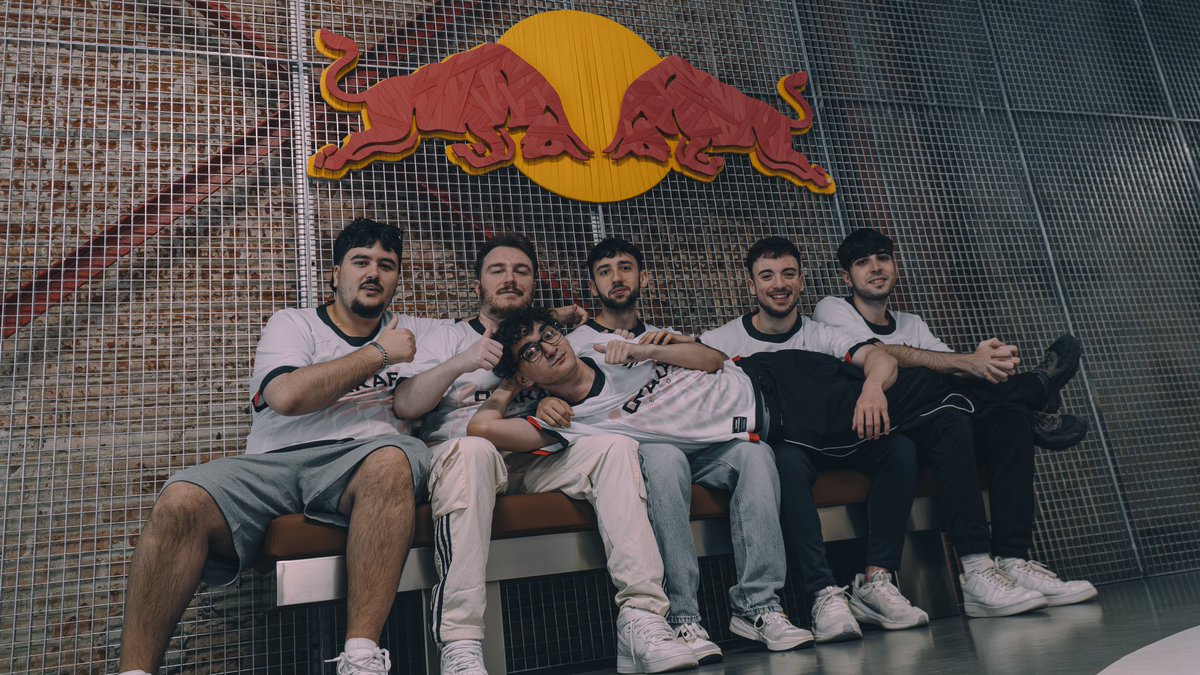 Otakar_esports's tweet photo. 🪷 COMUNICADO OFICIAL | VALORANT

Ponemos fin a un ciclo marcado por momentos increíbles junto a @YuNoFAS, @FaskaVAL, @AZAZiNS_, @SaizSkills, @KronDominguez00 y @DRK_VT.

Gracias por el esfuerzo, la entrega y por defender este escudo en cada partido.

#NacidosParaReinar👑 https://t.co/pRcWjbmDeD