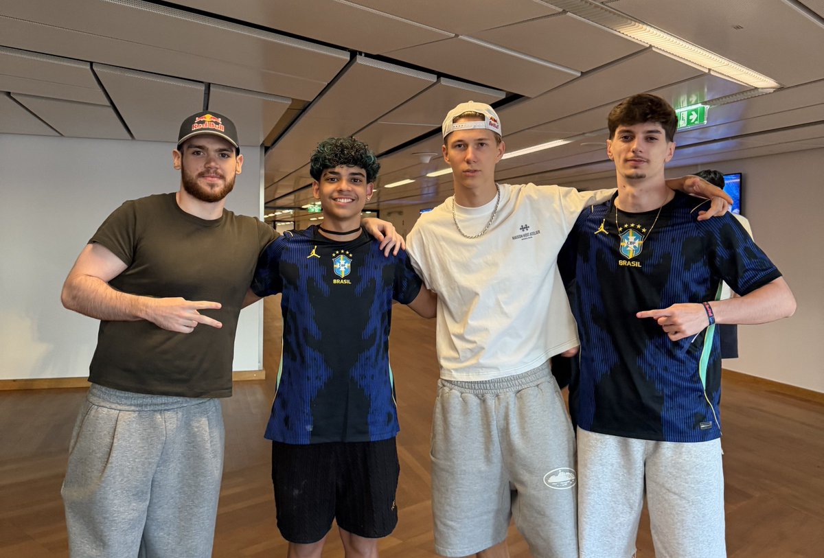 TheFeloz tweet picture
