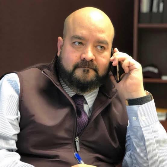 michelleriveraa's tweet photo. 🔴 LE CONFIRMO: Ellioth Romero (@DrElliothRomero), ahora ex Rector de la Universidad de Seguridad Pública de #SONORA, asumió desde ayer el control del Sistema Penitenciario del estado, que depende de la Secretaría De Seguridad Pública.

👉🏻 Irlanda Guadalupe Monreal Durazo, administradora de la Universidad, ahora es la nueva Rectora de la institución.