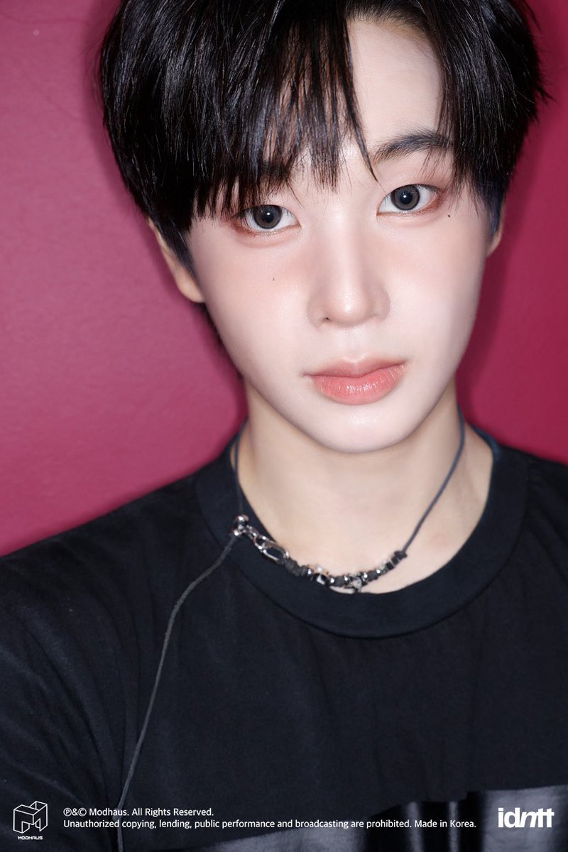 zcxnnm's tweet photo. 260817 공식 ㅌㅇㅌ #곽기웅 

<Kids Return> 음악방송 2주차 포토 비하인드 2탄

Kids Return 3관왕의 비결은
1%의 노력과
100%의 덴주 덕분💝

#아이덴티티 #idntt https://t.co/d9spzv7hqs