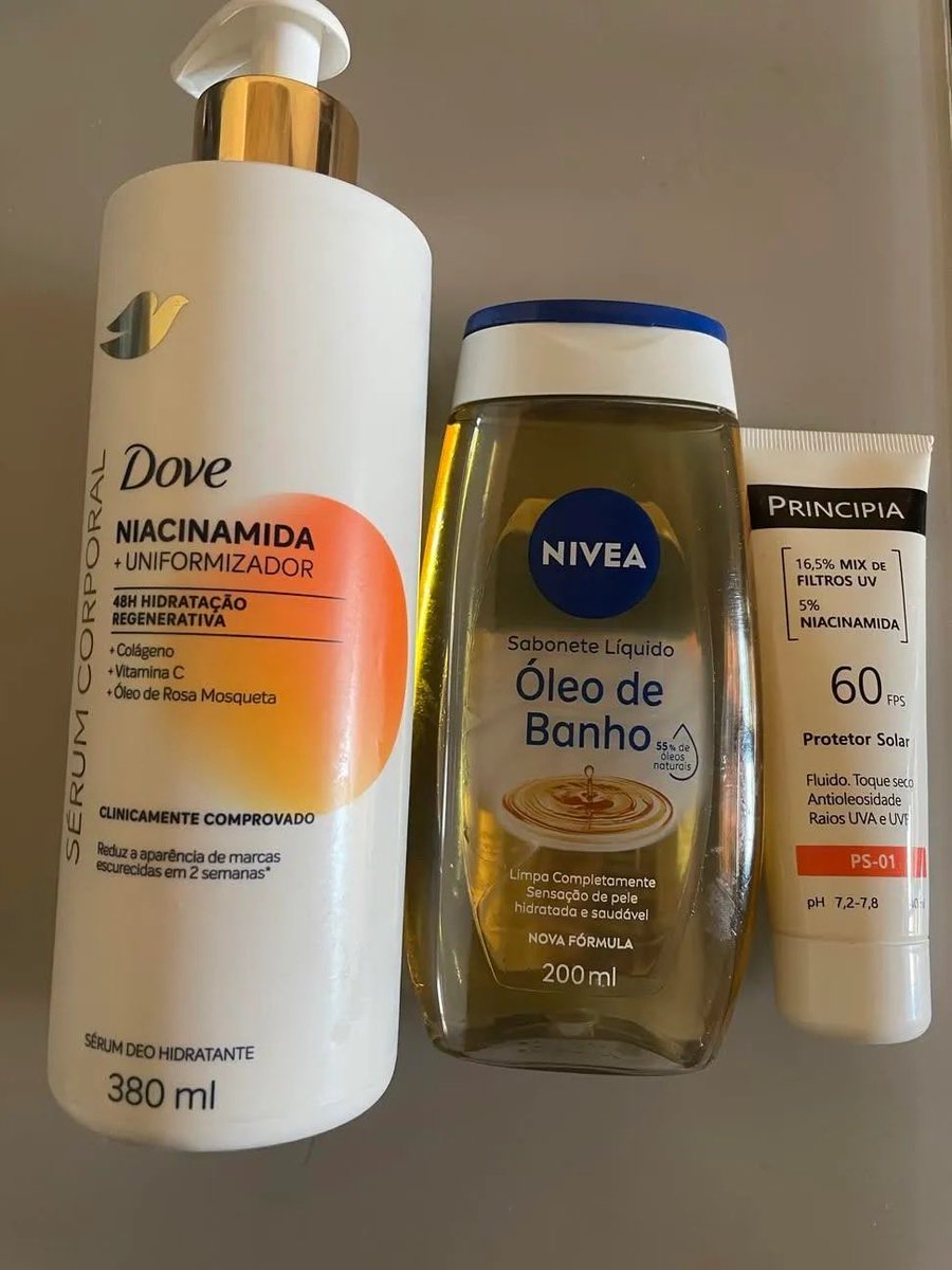 borntoshinegirl's tweet photo. Gente, esse combo entregou MUITO mais do que eu esperava. Do nada começaram a perguntar o que eu tô usando na pele. O viço??? 👀 https://t.co/xcQtFPa9Ek