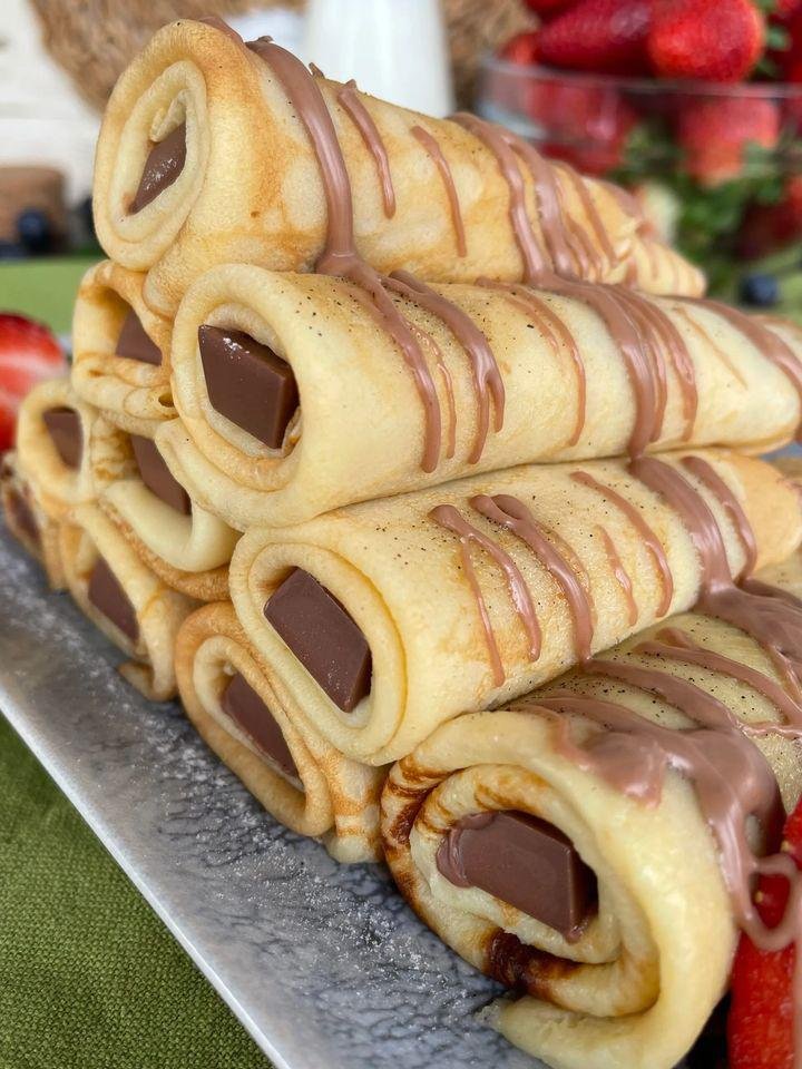 YoStoConTarabas's tweet photo. POST D'APPREZZAMENTO PER LE CREPES CON LA NUTELLA https://t.co/JFoJisQqVf