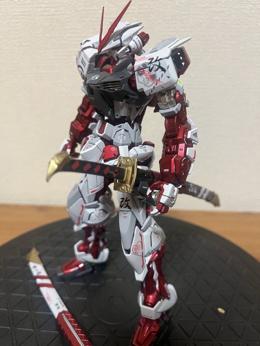 zen_captain_z's tweet photo. ってか、中古キット2500円位で購入して、良くわかんないデカい背中の刀をメルカリ で2000円位で売って、本体を2、3日でちゃちゃと塗って15000円位で売れたら良い小遣い稼ぎでしょ？
そーゆーんで良いんだよ https://t.co/35ZxM4P5Ju