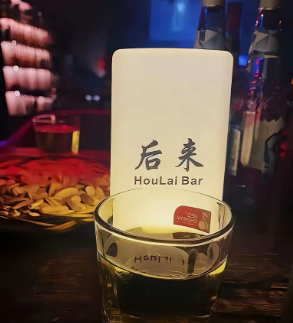mf_jnsk's tweet photo. 以前火的歌曲纪念我们青春，《后来》是刘若英演唱的经典歌曲，由施人诚作词、玉城千春作曲。
完整歌词如下：
 后来 我总算学会了如何去爱
可惜你早已远去 消失在人海
后来 终于在眼泪中明白
有些人一旦错过就不再。 https://t.co/VoyWqyIMNu