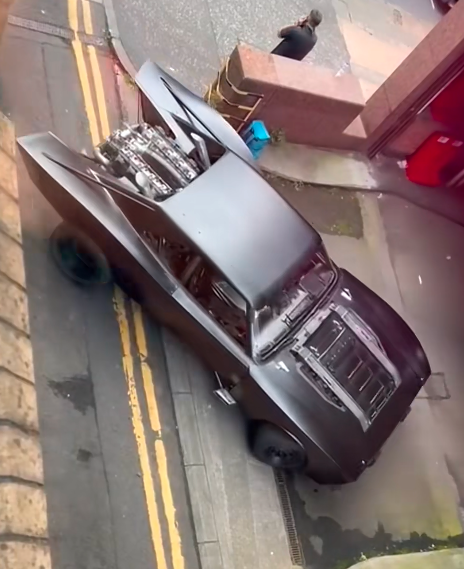 CoveredGeekly's tweet photo. First look at the Batmobile in The Batman Part 2

The sequel is filming here in Glasgow this week

(via https://t.co/6UGJy8gTRw) https://t.co/Qbmr0YJq40