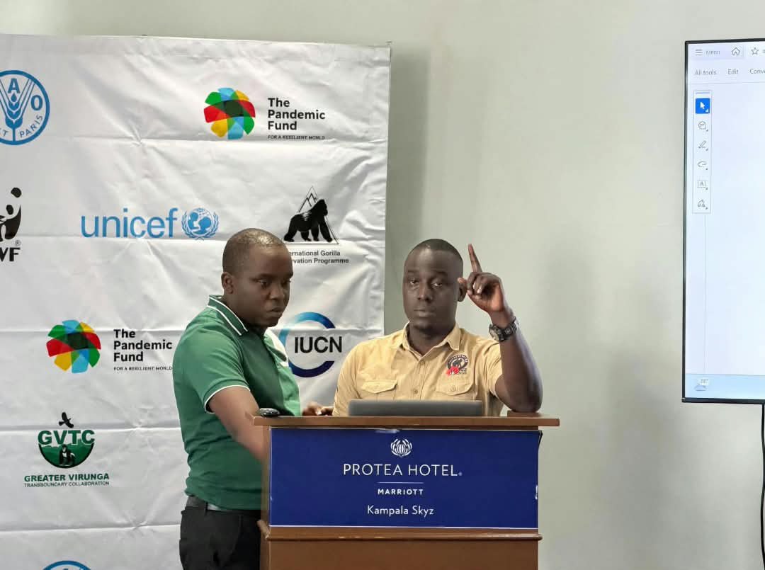 SOgwals's tweet photo. A privilege to contribute to discussions on strengthening prevention, preparedness and response to zoonotic diseases in the Greater Virunga Landscape.

Grateful to @UWA, @WWF-Uganda,  and partners for the opportunity to contribute to this important work. https://t.co/UhvocplNzF