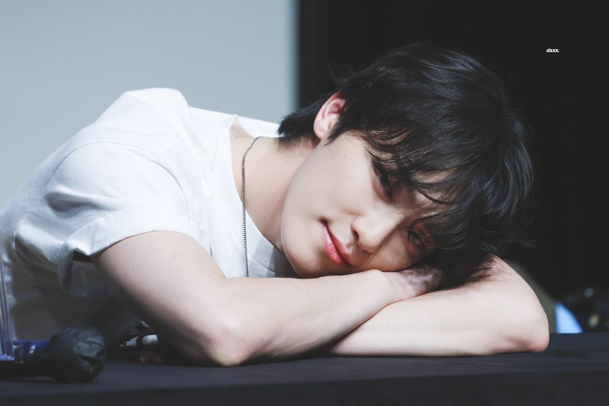 1999dxxx's tweet photo. 260814 #디노 #DINO
찬이야 https://t.co/TnYAvk1ux2