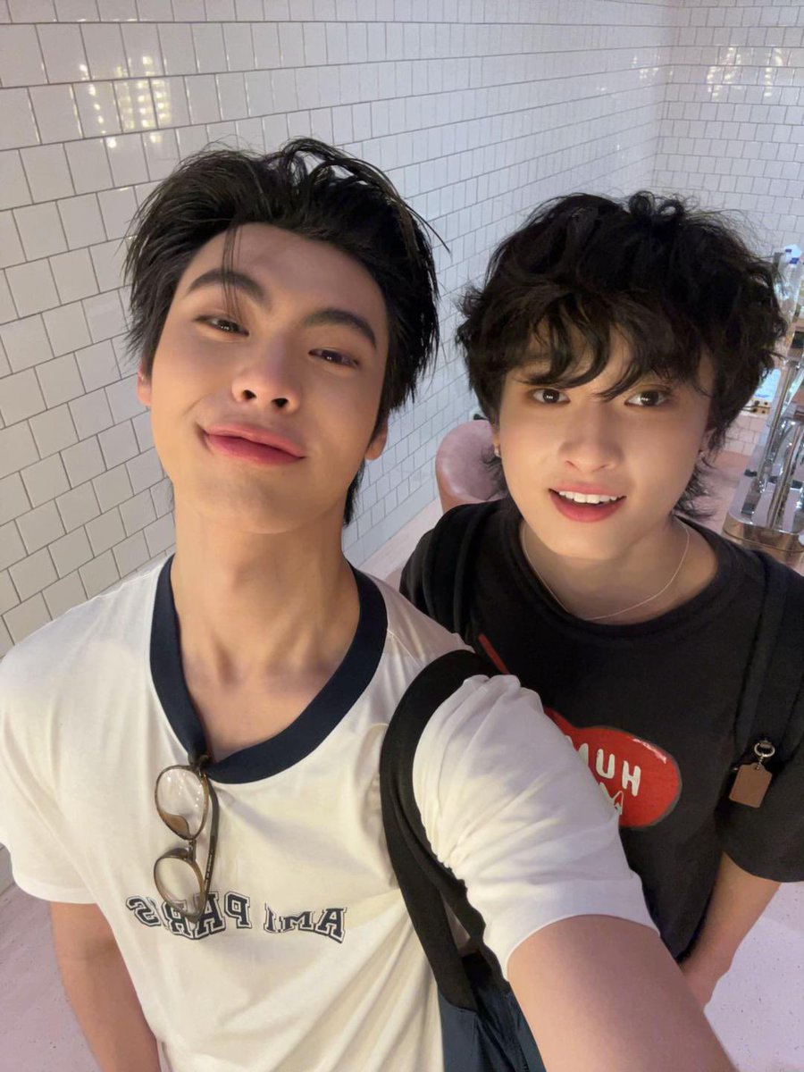 mewmoryy's tweet photo. ห๊าาาาาาา กรุเดรสสสสสแล้วใส่เพลงหว่าเว้😭😭

เก็บรูปมานานเลยนี่หว่า 
#Theewave #tthi_eks #waavetnp https://t.co/Mz6LBVuaVL