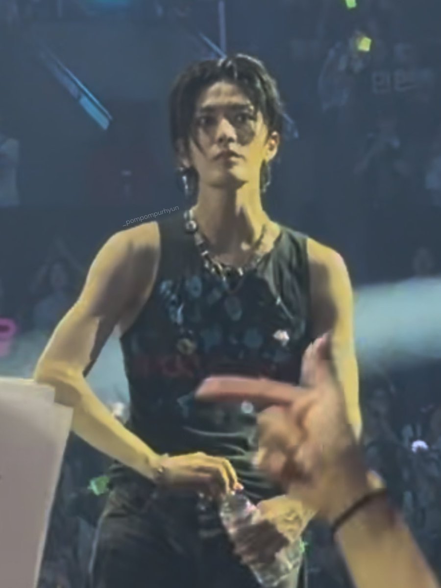showyuvibe's tweet photo. raw photos, gorgeous him https://t.co/dOdxhpLj1c