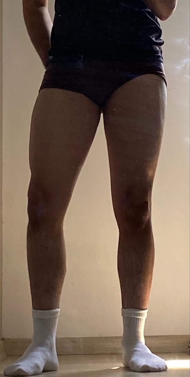 Brooo_2003's tweet photo. Dirty mirror or Clean mirror ? https://t.co/7RI9IMp8b2
