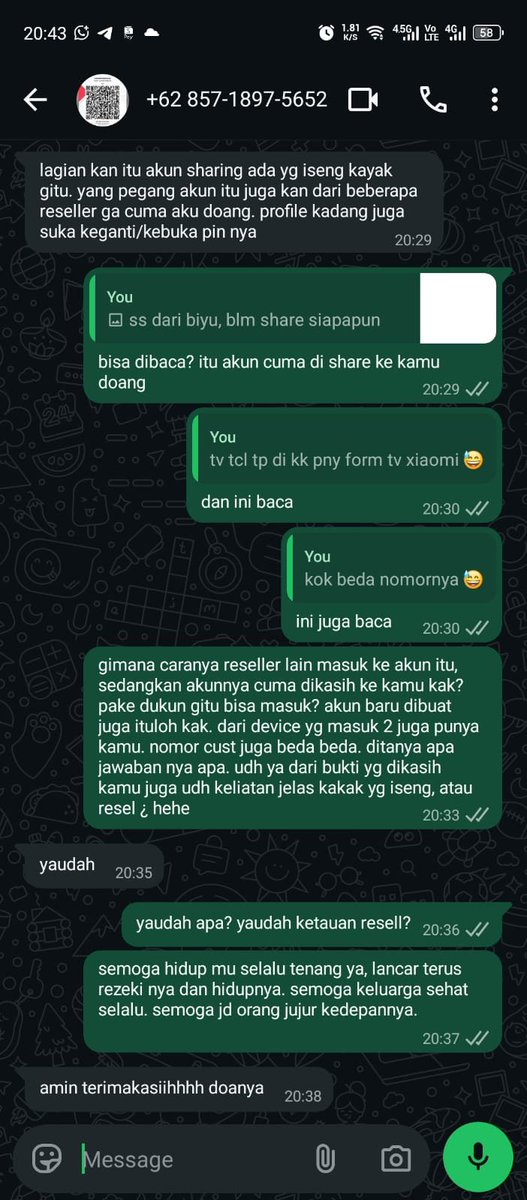 scrollivg's tweet photo. aku cek di gtc mereka 2 orang berbeda. secara ga langsung si pelaku mengkonfirmasi sendiri kalau dia kasih akun ke 2 orang tersebut 😭

aku tanya dia dari awal baik baik, ga ada jawaban nya. malah jawabannya terbilang ga nyambung sama konteks nya. https://t.co/9FRQztMGN8