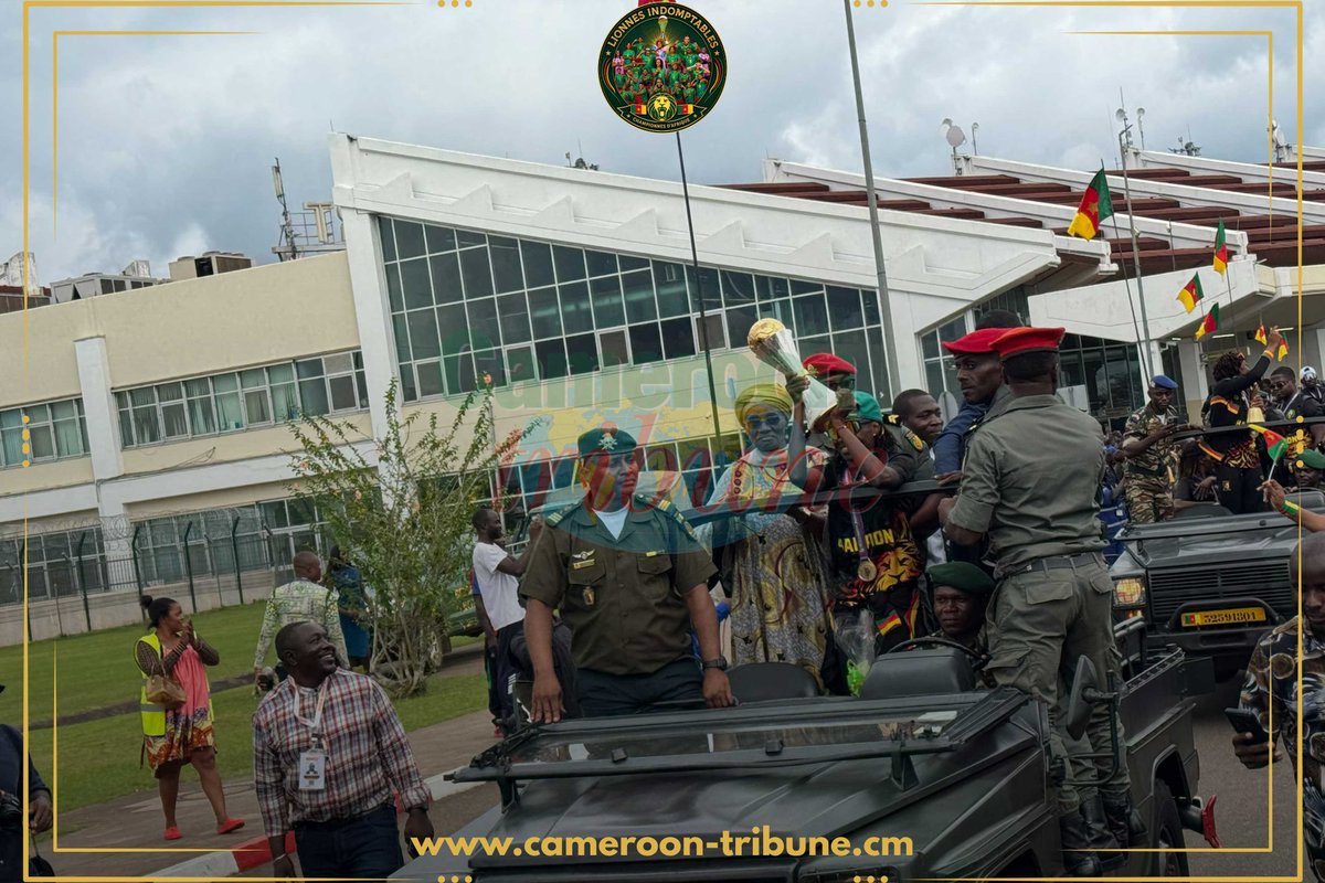 CamerounTribune's tweet photo. Sous la houlette de Marie-ThérèseAbena Ondoa, Ministre de la Promotion de la Femme et de la Famille, les Lionnes Indomptables, Championnes d’Afrique, sillonneront les principales artères de la ville de Yaoundé pour communier avec la Nation. https://t.co/3CPgsMcAkI