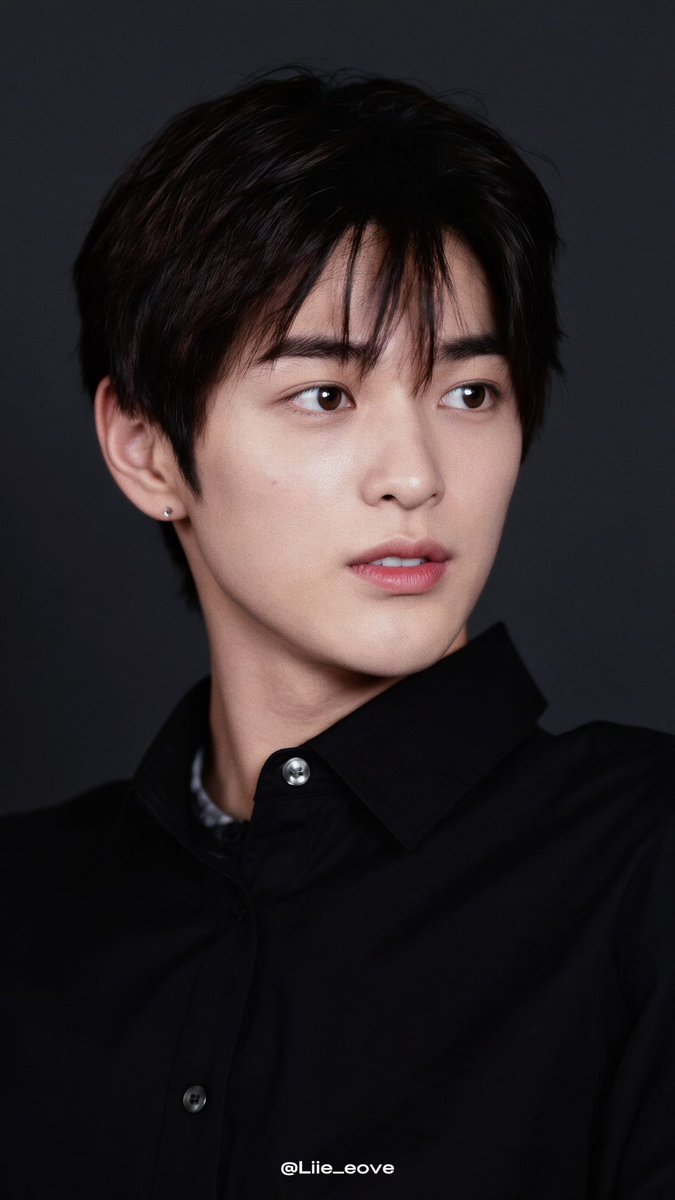 KN97971's tweet photo. From day one KEONHO amazed us all bringing depth to KEONHOLORE and leading an unstoppable KEONHO ERA within KEONHORBIT

ONE YEAR OF ACE KEONHO

#TheWorldMetKeonho #건호가_물든_시간 #FirstYearOutsideTheLines #KEONHO #건호 https://t.co/kISATg6G1V