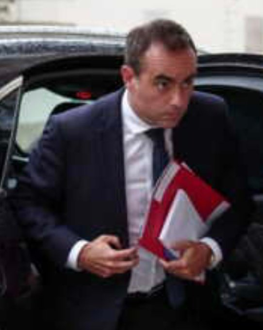 AntoineMor80's tweet photo. Les FAUX diplômes de Sébastien Lecornu :
🚨🚨En France tu peux accéder aux plus hautes fonctions de l'Etat avec des faux diplômes sans être inquiété par la justice et aussi et surtout, SANS AVOIR HONTE le moins du monde !
Sébastien Lecornu est une arnaque https://t.co/TgD22TeAOy
