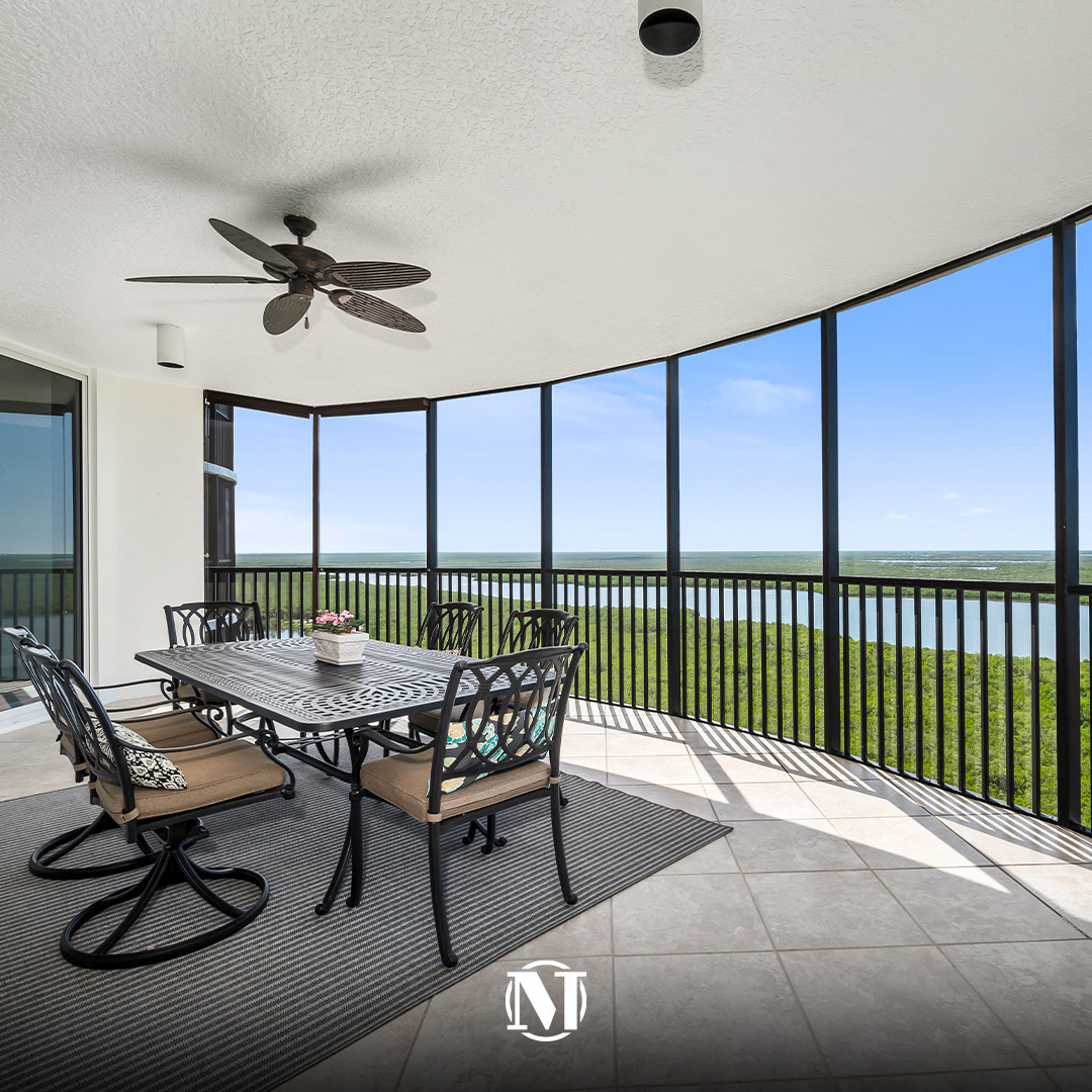 MichelleThomasT's tweet photo. Newly Listed:
1050 Borghese Ln #1405 #NaplesFL
3 Beds | 3.5 Baths | 2,623 Sq Ft
Offered at $725,000

View Listing: https://t.co/fyUIZ98AcI

#michellethomasteam #sothebysrealty #HammockBay #LuxuryRealEstate #NaplesCondo #PanoramicViews #SouthwestFlorida #GolfCommunity https://t.co/Nos9IhIauV
