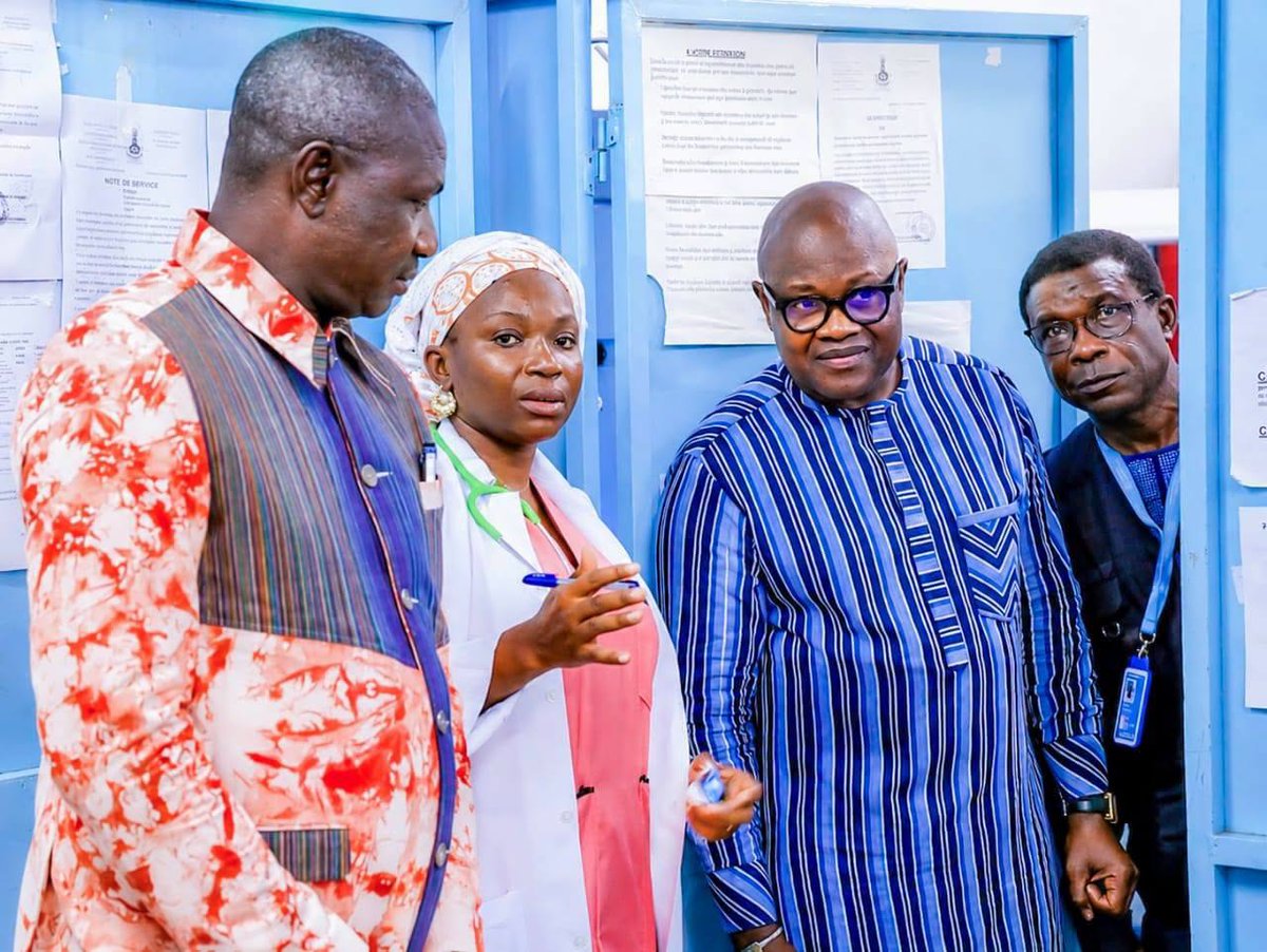 OMS_Burkina's tweet photo. 📍 #BurkinaFaso | L’#OMS a participé à la mission conjointe de suivi de la #SNDS20262030 dans les régions de #Bankui et du #Sourou, conduite par le Ministre de la Santé.
🤝 Ensemble pour renforcer le système de santé et améliorer le bien-être des populations.
#SantéPourTous https://t.co/9yOvV9v1za