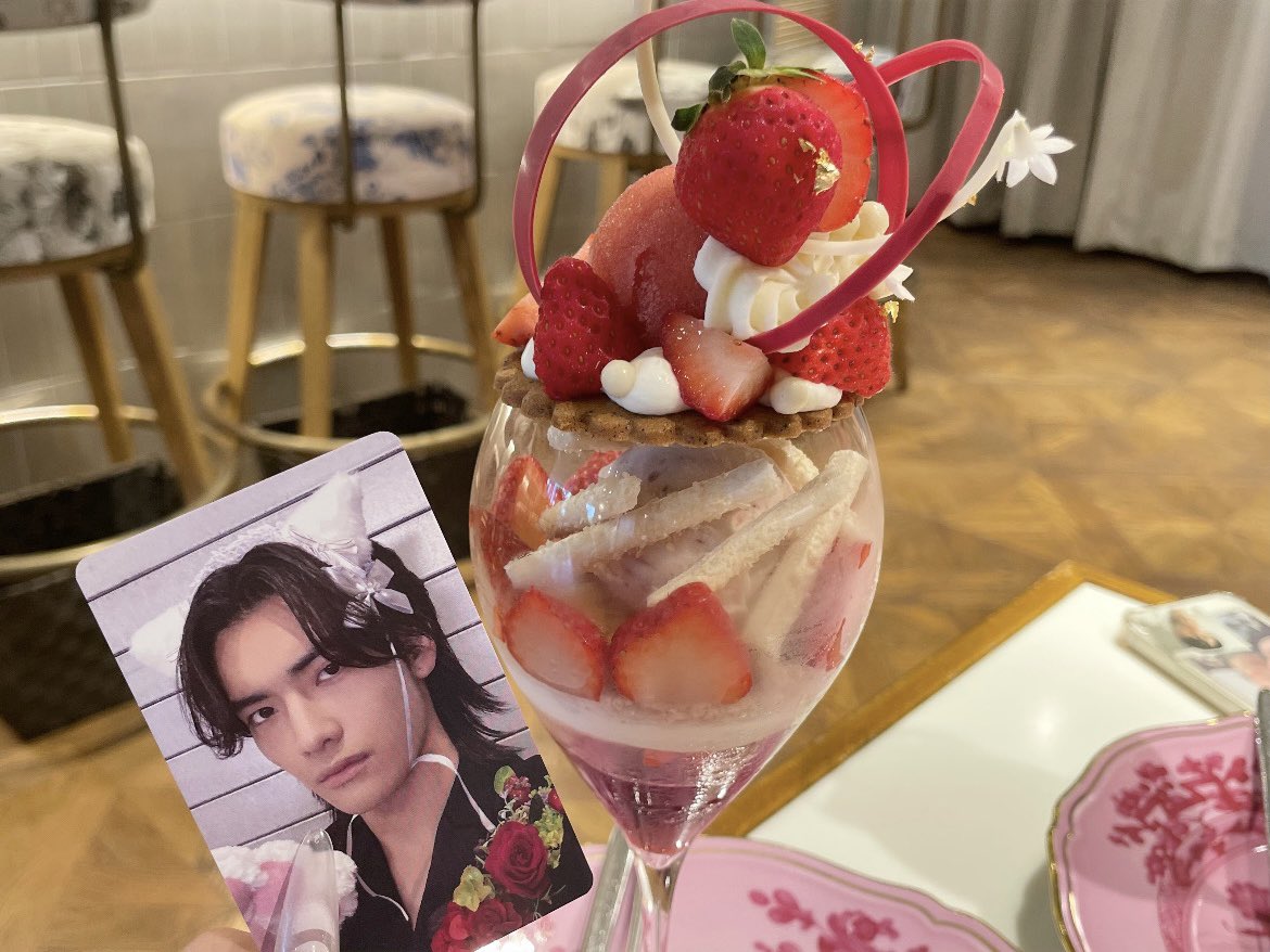 merojun8's tweet photo. ⠀　∩ ∧＿∧        ⟡ ݁₊       .
　⊂⌒(   =･ω･) #Happy_JUN_Day❤️
　　＼_ っ🎂c                         ♡‧₊ #武藤潤 https://t.co/mA7mngU9Yp