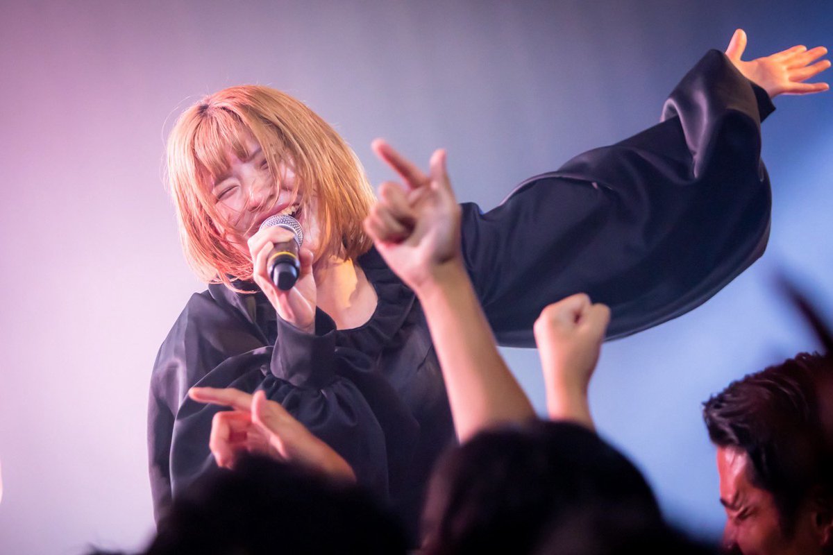 chanchi_aoyagi's tweet photo. 今日は「にきちゃん Road to Zepp」でした！
一緒にライブしてくれたあなた、ありがとう！
そしてにきちゃんさんも、にきちゃんのファンの方も本当に温かくて、おかげで私たちらしいライブを思う存分やらせて貰いました！
そして何より、それぞれ違う日常を過ごしている私たちが今日ここに集まって音楽で繋がって、本当に1つになってた
愛おしすぎる時間だったよ、ありがとう

またにきちゃんとあなたと会える日楽しみにしてるね