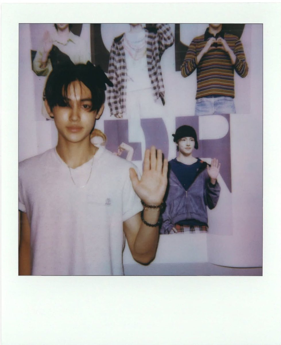 SEONGHYEONINA's tweet photo. [260817] SEONGHYEON Instagram Update

SEONGHYEON REIGNS THIS CHAPTER

#SEONGHYEON1YearVoyage
#FirstYearOutsideTheLines
#성현_데뷔기념일
#SEONGHYEON #성현 https://t.co/P68pxyR91w