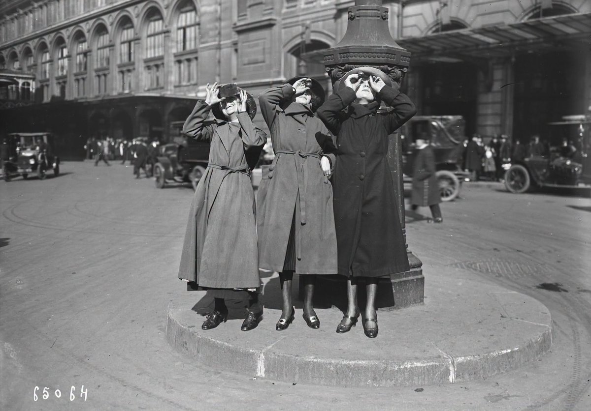 loxaruzi's tweet photo. L'éclipse solaire au temps de Marcel #Proust.
8 avril 1921, @Paris.
#eclipse #litterature https://t.co/dh1YA2RH2B