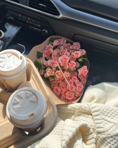 D5uill's tweet photo. وأنا في ذرَى هالمحبّه الي تحوفني حوف
من كل شقّ ، لا خلى ولا عدم❣️ https://t.co/DTv9ssjNcv