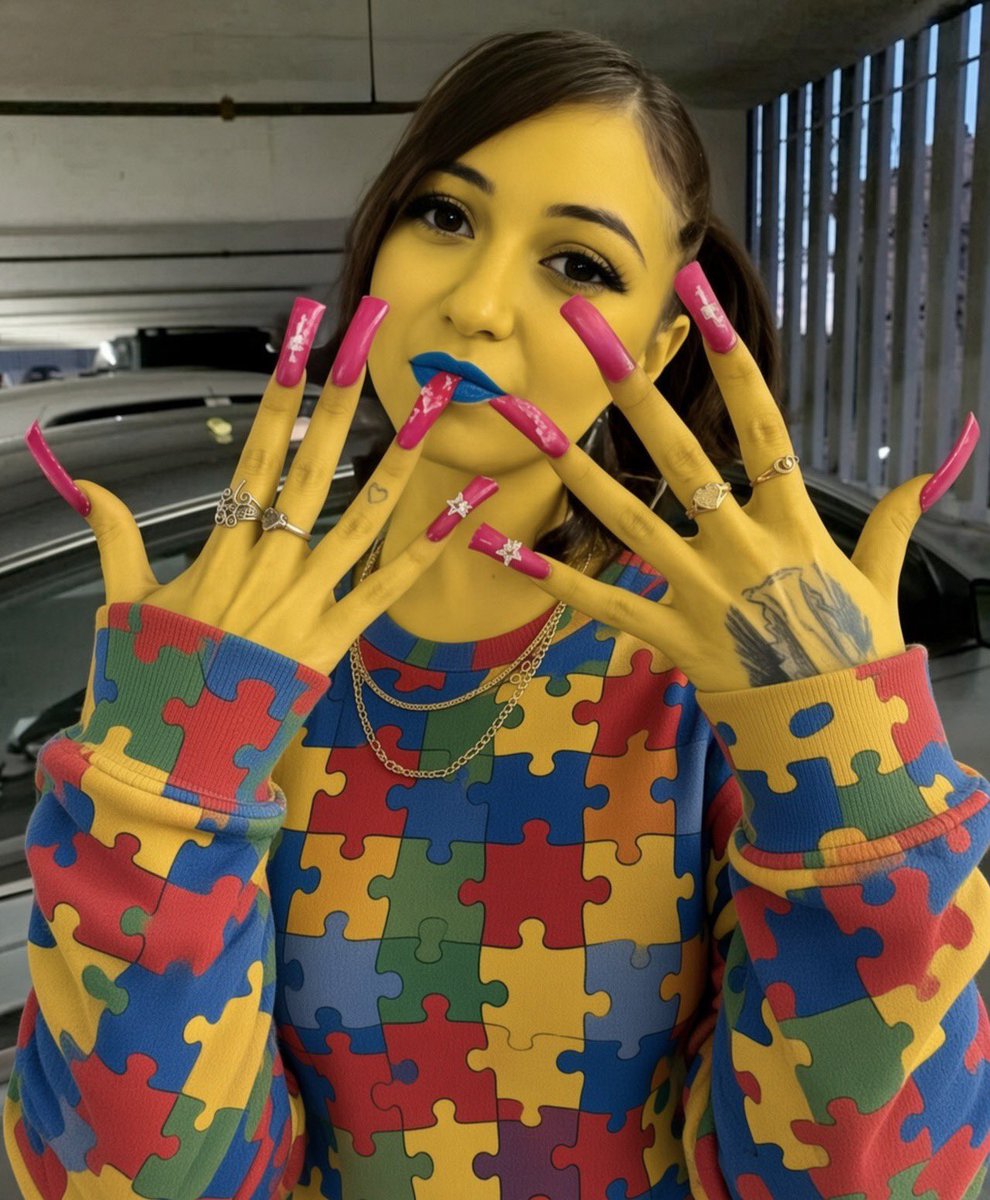pastelaspiemom's tweet photo. #aspie #puzzlepattern #emojibitch #goonslop
#edit #yellow #nails https://t.co/CMUpROTWMN